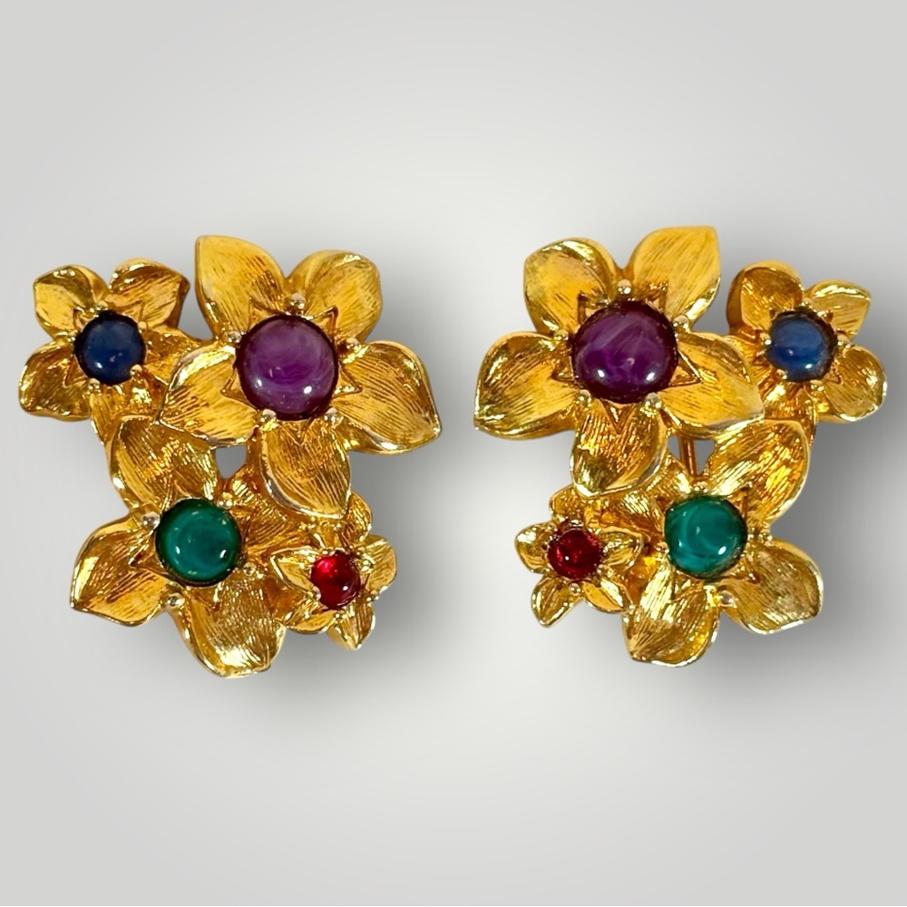 Vtg Avon Gold Tone Multicolor Lucite Flower Clip On Earrings Signed